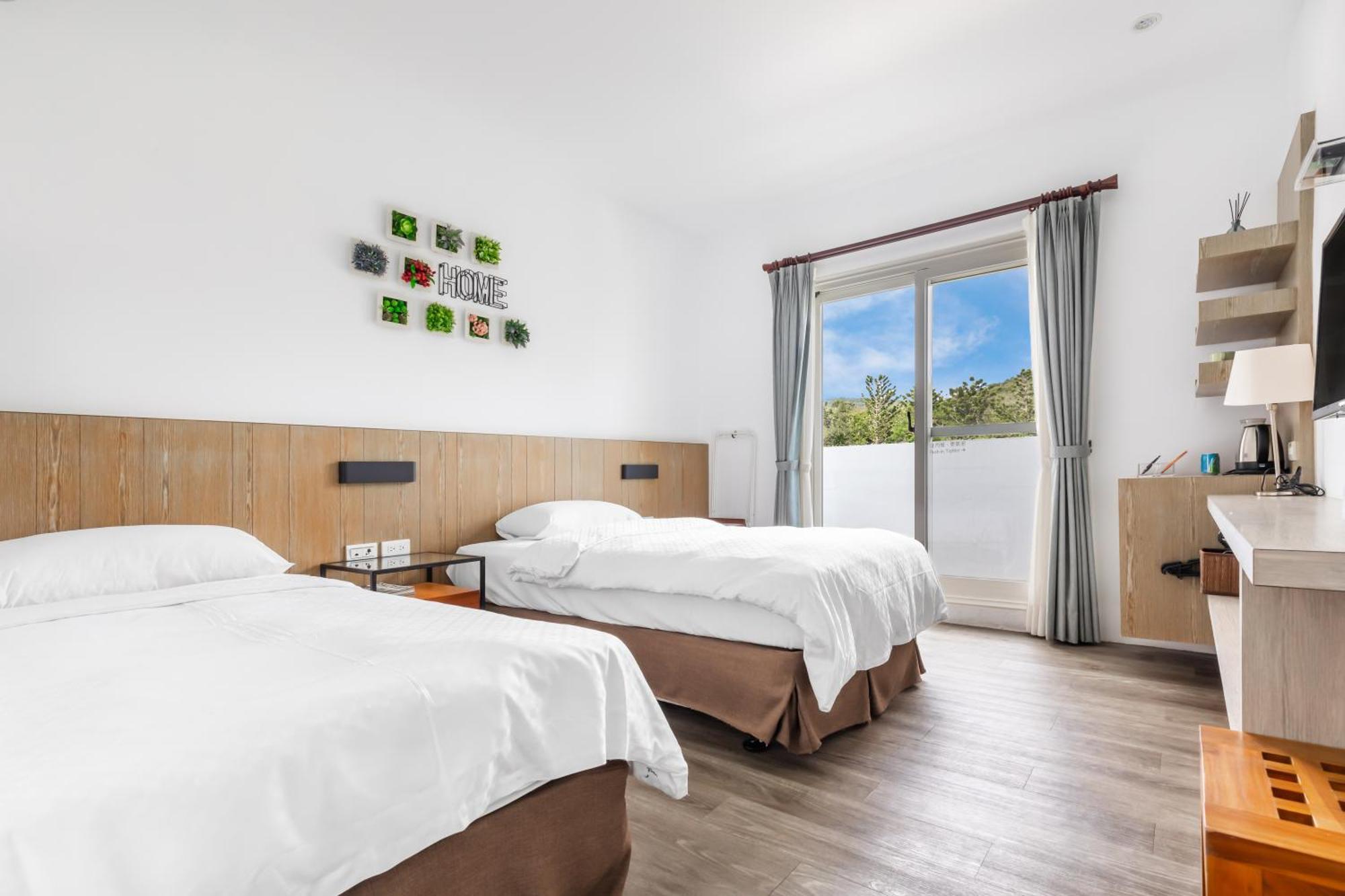 Fairyland & Farm Guest House Kenting Exterior photo